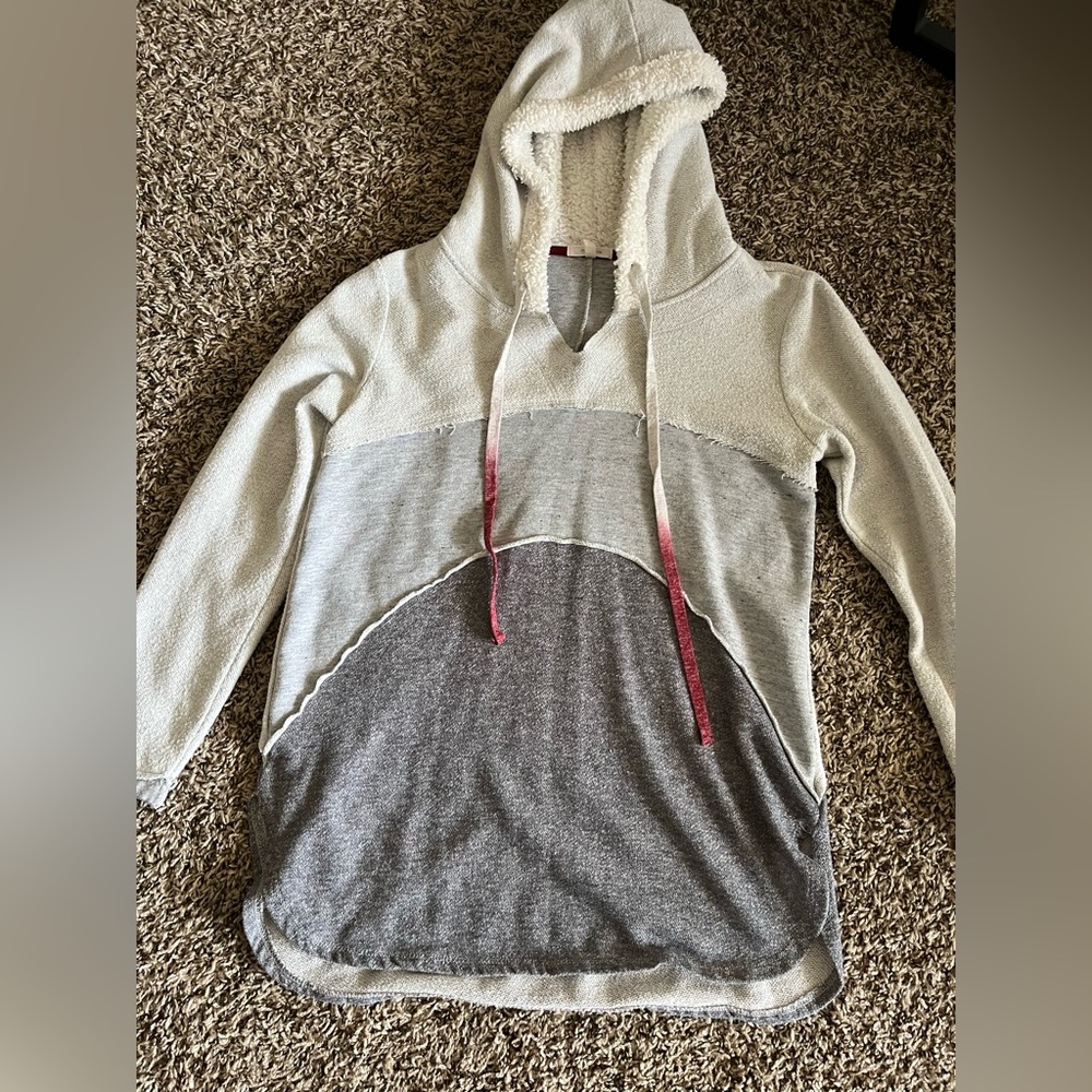 Women’s oversized gray and white hoodie